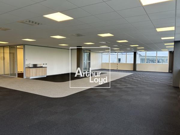 Bureaux à louer à Labège - Immeuble accessible avec transports en commun