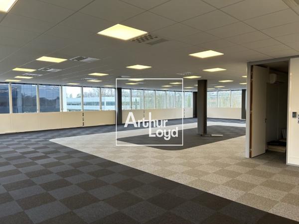 Bureaux à louer à Labège - Immeuble accessible avec transports en commun