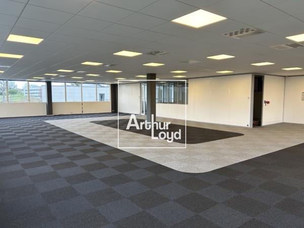 Bureaux à louer à Labège - Immeuble accessible avec transports en commun
