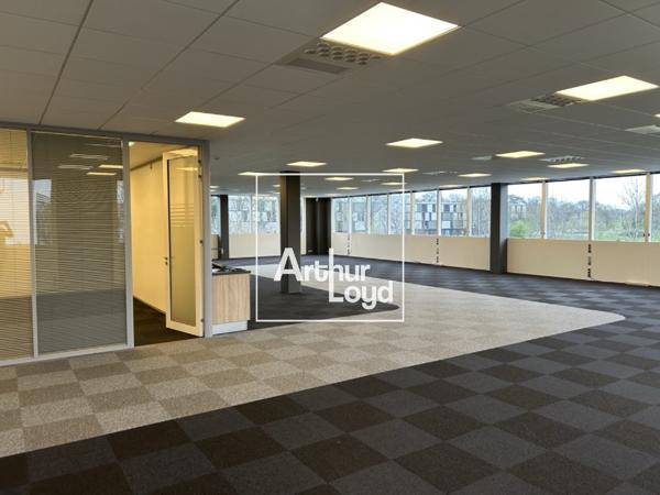 Bureaux à louer à Labège - Immeuble accessible avec transports en commun