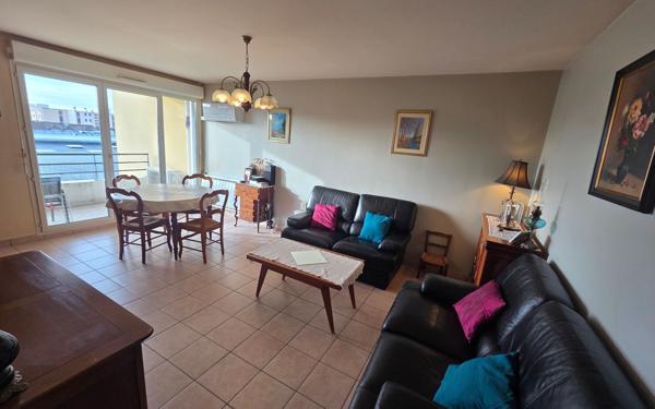 Appartement à vendre    4 pièces • 76,50 m2 Choisy-le-Roi