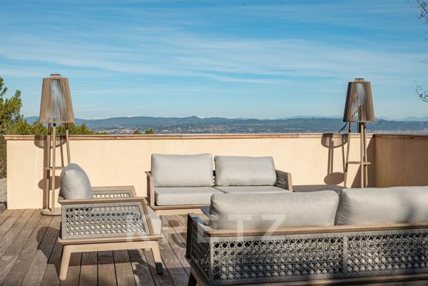 Domaine d'exception vue panoramique sur la Sainte-Victoire au coeur d'un domaine de 6 hectares