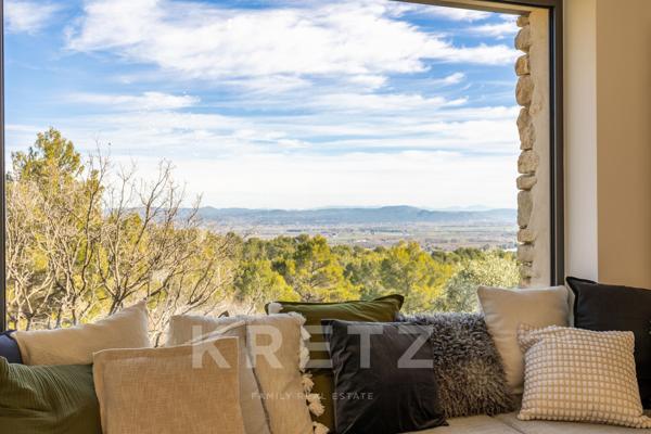 Domaine d'exception vue panoramique sur la Sainte-Victoire au coeur d'un domaine de 6 hectares