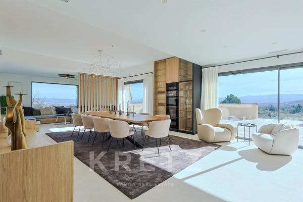 Domaine d'exception vue panoramique sur la Sainte-Victoire au coeur d'un domaine de 6 hectares