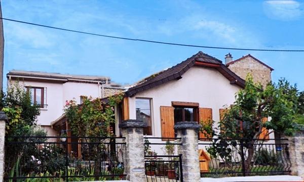 MAISON 5 PIECES AVEC JARDIN ET DEPENDANCES