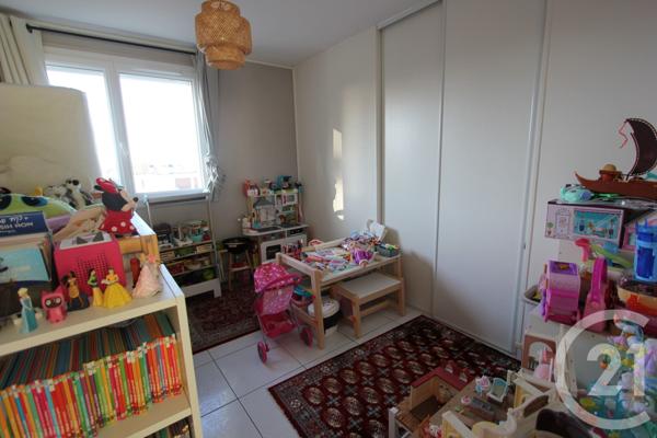 Appartement F4 à vendre  4 pièces - 74,02 m2 ST MICHEL SUR ORGE - 91