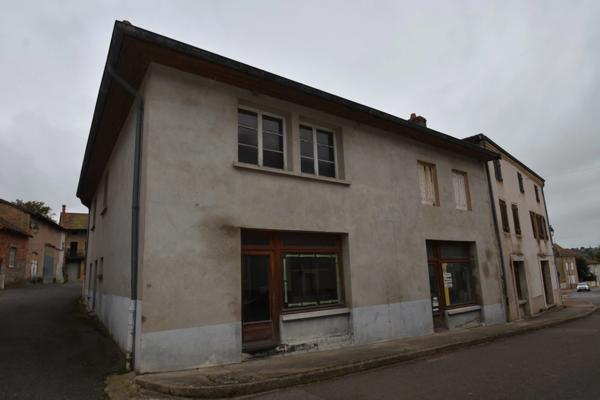 Immeuble de 320 m² - CHENAY LE CHATEL - Proche Marcigny