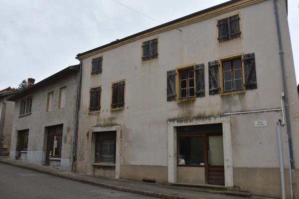 Immeuble de 320 m² - CHENAY LE CHATEL - Proche Marcigny