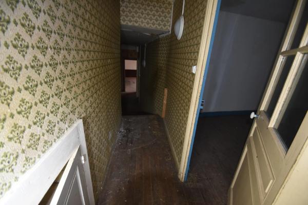 Immeuble de 320 m² - CHENAY LE CHATEL - Proche Marcigny