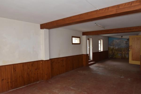 Immeuble de 320 m² - CHENAY LE CHATEL - Proche Marcigny