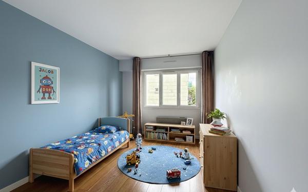 Appartement à vendre    4 pièces • 94,40 m2 Suresnes