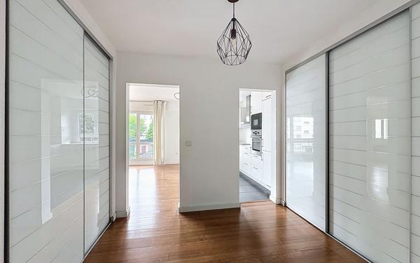 Appartement à vendre    4 pièces • 94,40 m2 Suresnes