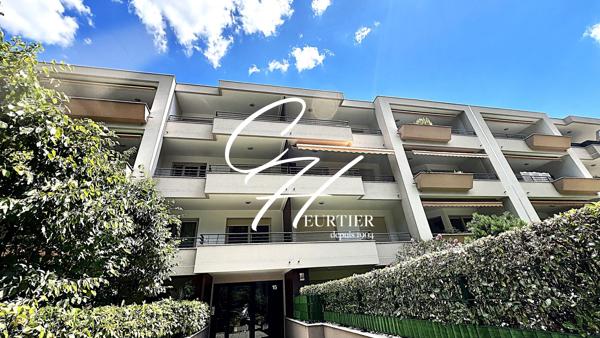 GRENOBLE iles verte T3 de 70m² avec terrasse et garage