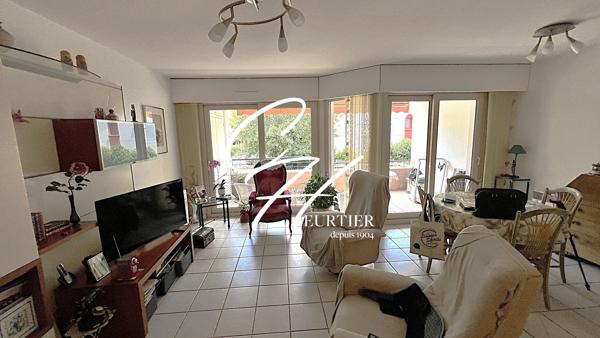 GRENOBLE iles verte T3 de 70m² avec terrasse et garage