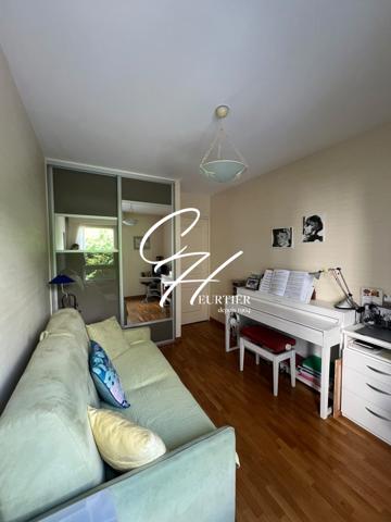 GRENOBLE iles verte T3 de 70m² avec terrasse et garage