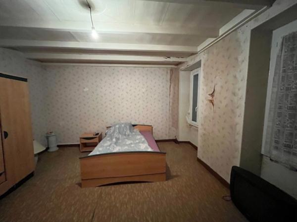 Maison centre-ville st jean d'Angély, 250m², très grandes dépendances, garage parking