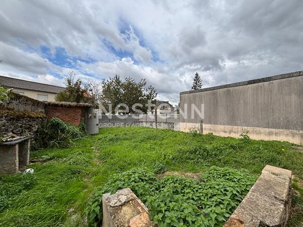 A vendre - Maison de ville à rénover avec jardin - Idéal investisseur - 78m² - Triangle Angers/Nantes/Cholet - D5968