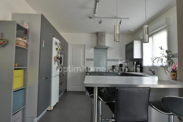 Maison 7 pièces avec piscine à 8 min de Nuits-Saint-Georges