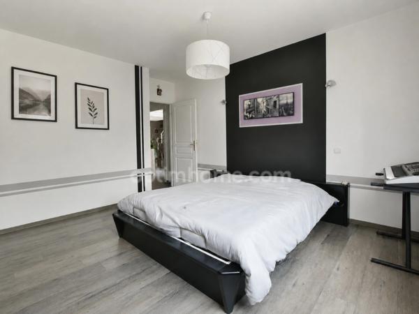 Maison 7 pièces avec piscine à 8 min de Nuits-Saint-Georges