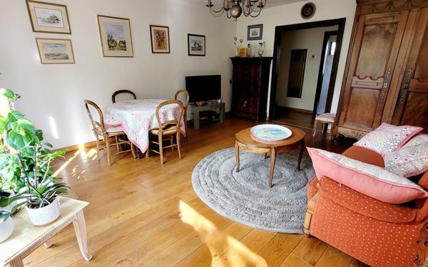 Appartement à vendre    3 pièces • 69 m2 Saint-Genis-Pouilly