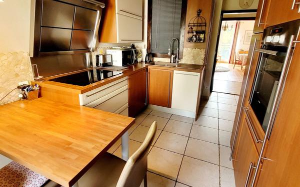 Appartement à vendre    3 pièces • 69 m2 Saint-Genis-Pouilly