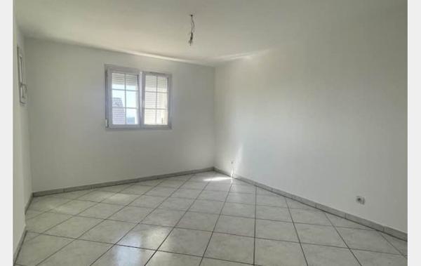 Vente Villa Indiv.GgeJardin à rafraîchir Oeting   