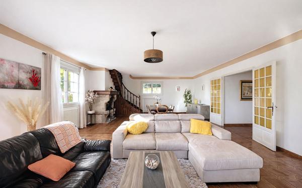 Maison à vendre    5 pièces •  Mougins