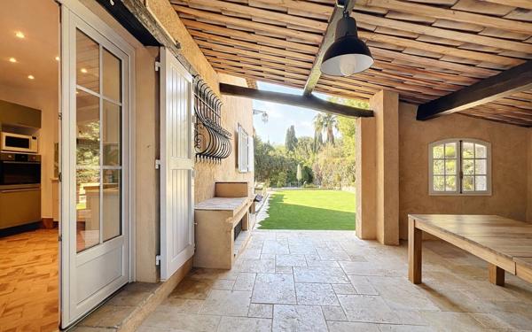 Maison à vendre    5 pièces •  Mougins