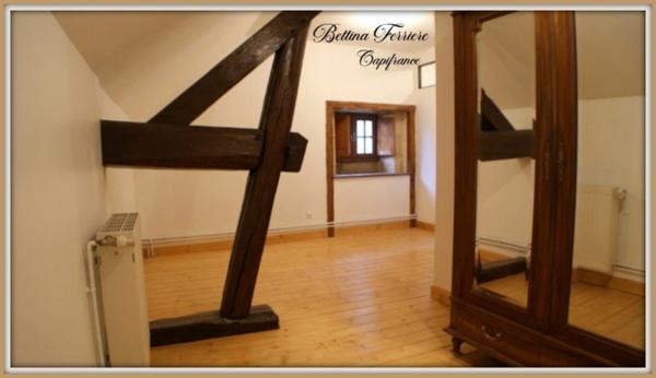 Maison en pierre 3 chambres avec jardin et carport