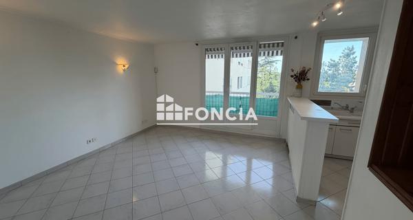 Location Appartement 3 pièces 62.18 m² - Chilly-mazarin 91380