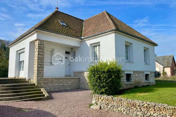 Découvrez ce pavillon  sur un terrain clos et arboré de 1300 m² comprenant :
Au rez-de-chaussée : Séjour-salon avec accès à la terrasse et au jardin ouvert sur une cuisine aménagée et équipée, 2 chambres avec placards, salle d'eau, w-c avec lave-mains.
A l'étage : beau palier desservant 2 chambres, salle de bains avec w-c, grenier aménageable.
Sous-sol avec garage, grande dépendance.
Double vitrage avec volets roulants.
Chauffage central gaz de ville.
Ne manquez pas cette opportunité de vivre proche des commodités, transports, écoles et commerces accessibles en quelques minutes.