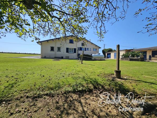 Maison mitoyenne T4 - 105 m² - Terrain 2400 m²