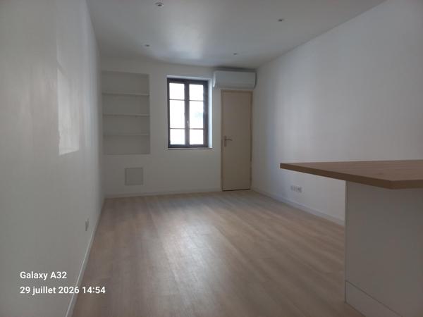 petite maison de ville proche boulevards