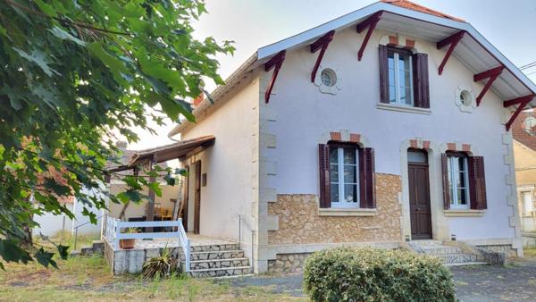 24400 Mussidan Maison style année 30 en pierres rénovée 123 m² et parcelle1978 m2