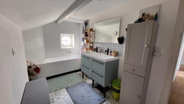 24400 Mussidan Maison style année 30 en pierres rénovée 123 m² et parcelle1978 m2