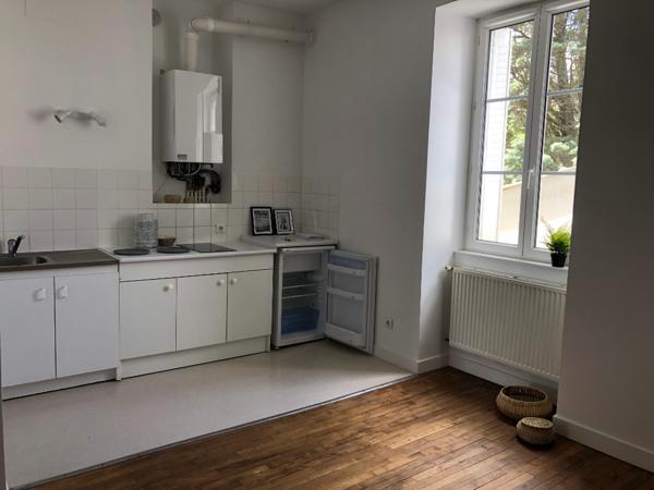 A LOUER - NANTES ST ANNE - Appartement 2 pièces traversant de 45,74 m² avec PARKING