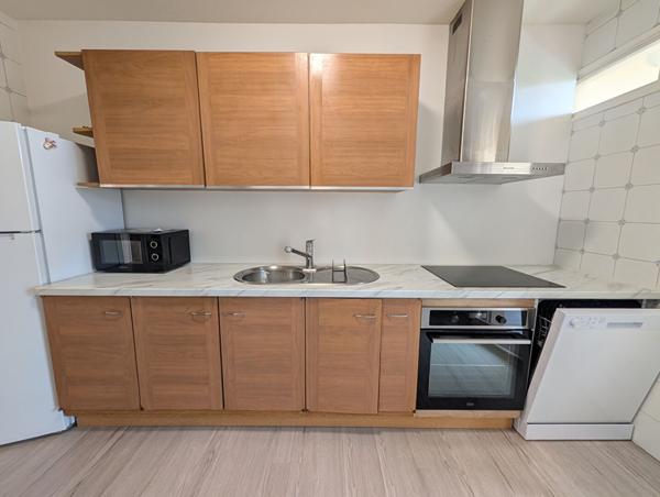 Ciboure : appartement 4 pièces rénové, dernier étage, vue panoramique