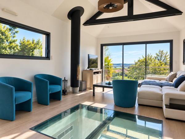 Propriété MODERNE vue sur le Golfe du Morbihan à vendre