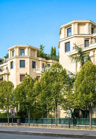 Appartement
         7 pièces
        - 424 m² Bien prestige 7 750 000 € *