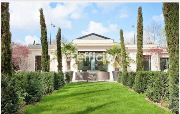 Appartement
         7 pièces
        - 424 m² Bien prestige 7 750 000 € *