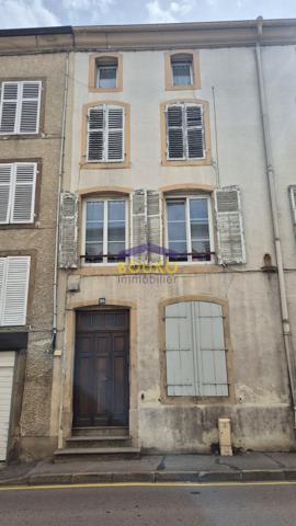 EN EXCLUSIVITE MIRECOURT bel appartement 74M2