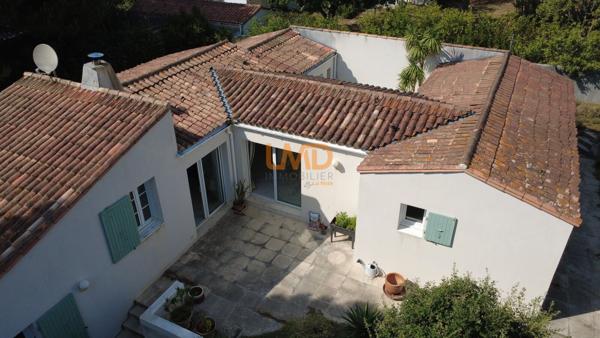 Maison de plain pied proche du centre village