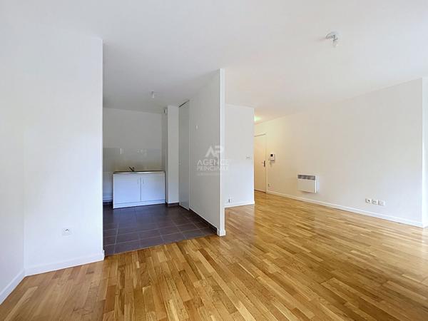 Appartement Chatou 4 pièce(s), 3 chambres 580 000 € **  - Référence  162136