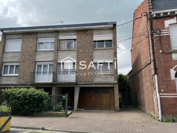 Maison semi individuelle avec 4 chambres et garage
