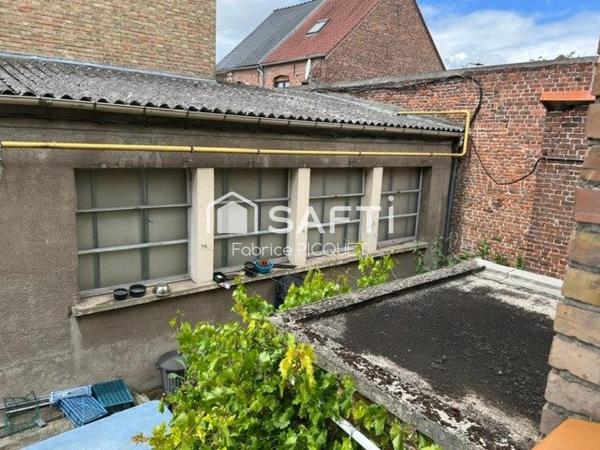 Maison semi individuelle avec 4 chambres et garage