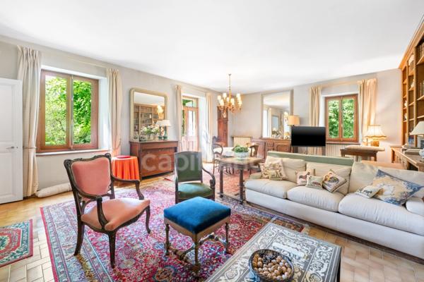 Dpt Ain (01), à vendre proche de GEX maison P6 de 197 m² - Terrain de 1300 m²