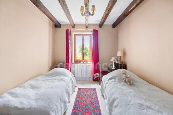 Dpt Ain (01), à vendre proche de GEX maison P6 de 197 m² - Terrain de 1300 m²