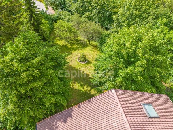 Dpt Ain (01), à vendre proche de GEX maison P6 de 197 m² - Terrain de 1300 m²