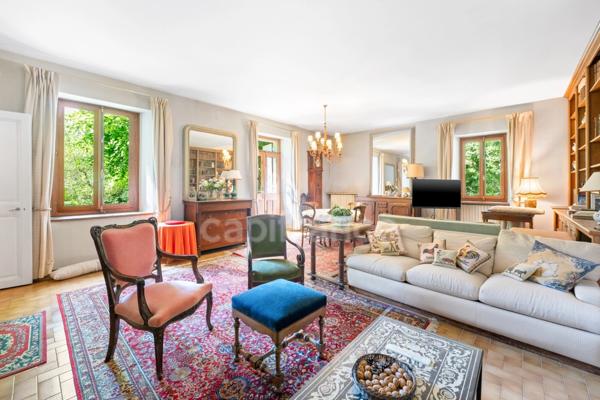 Dpt Ain (01), à vendre proche de GEX maison P6 de 197 m² - Terrain de 1300 m²