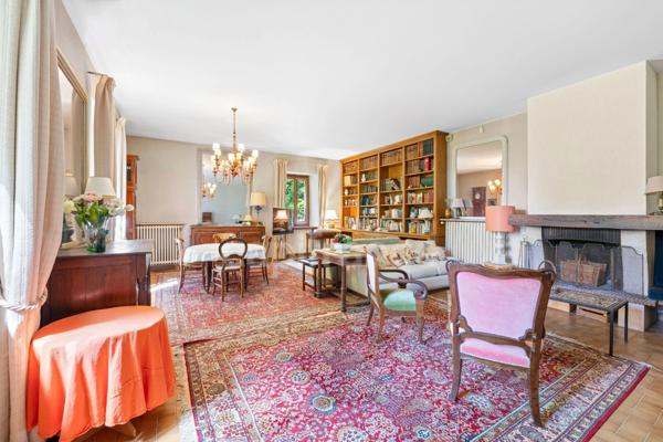 Dpt Ain (01), à vendre proche de GEX maison P6 de 197 m² - Terrain de 1300 m²